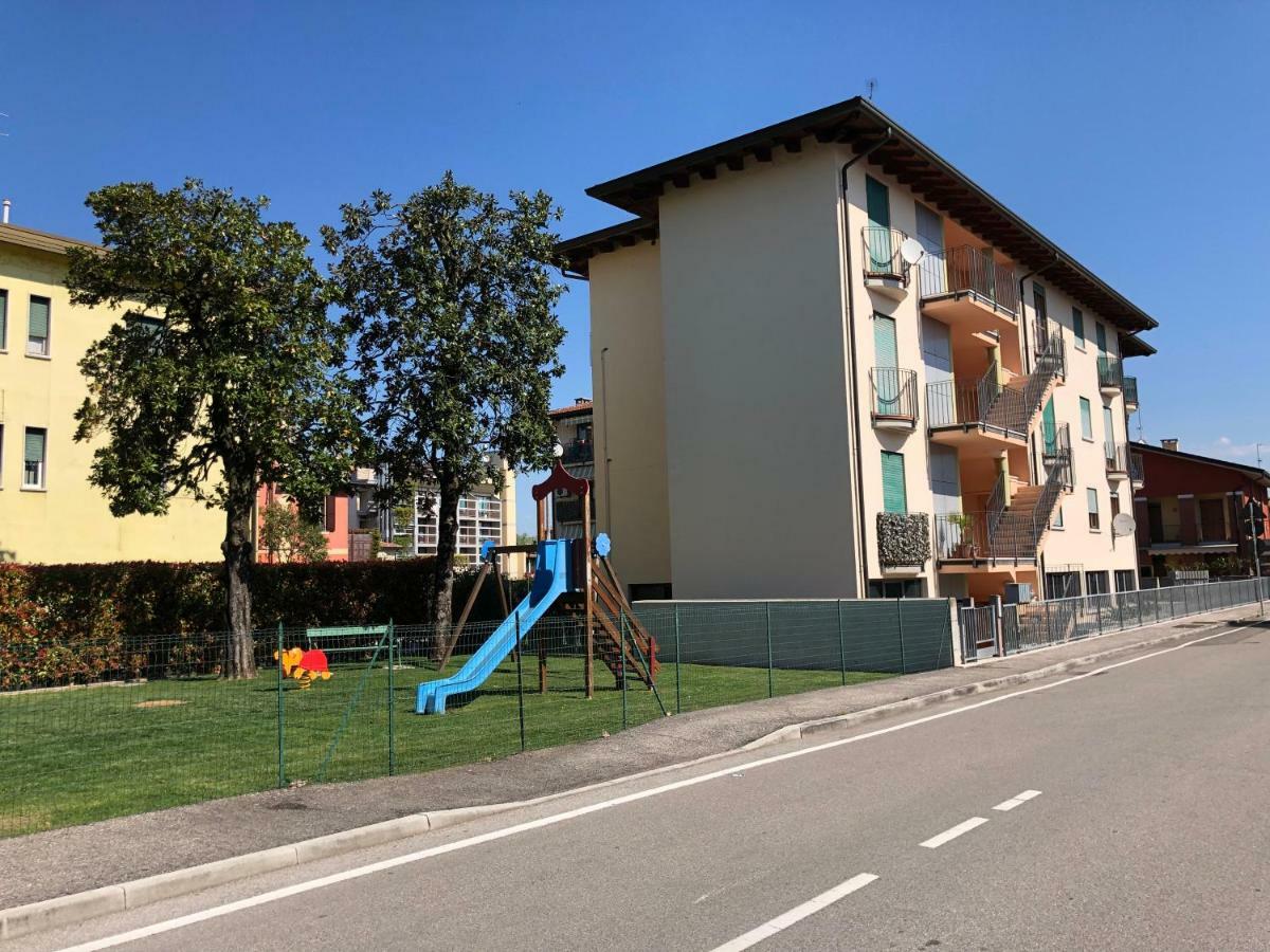 Appartamento Peschiera - Zona Ospedale Pederzoli Peschiera del Garda Exterior photo